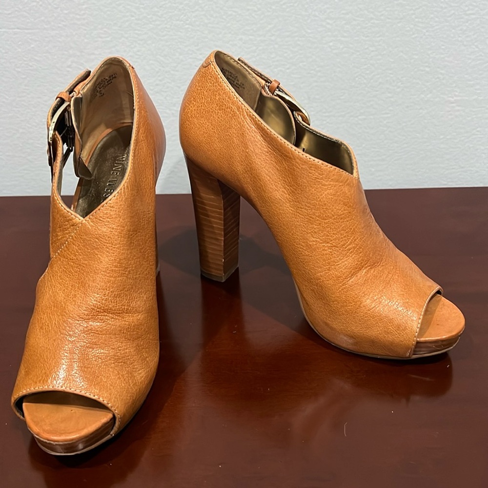 Nine West NWMEGA Natural Leather Size 7